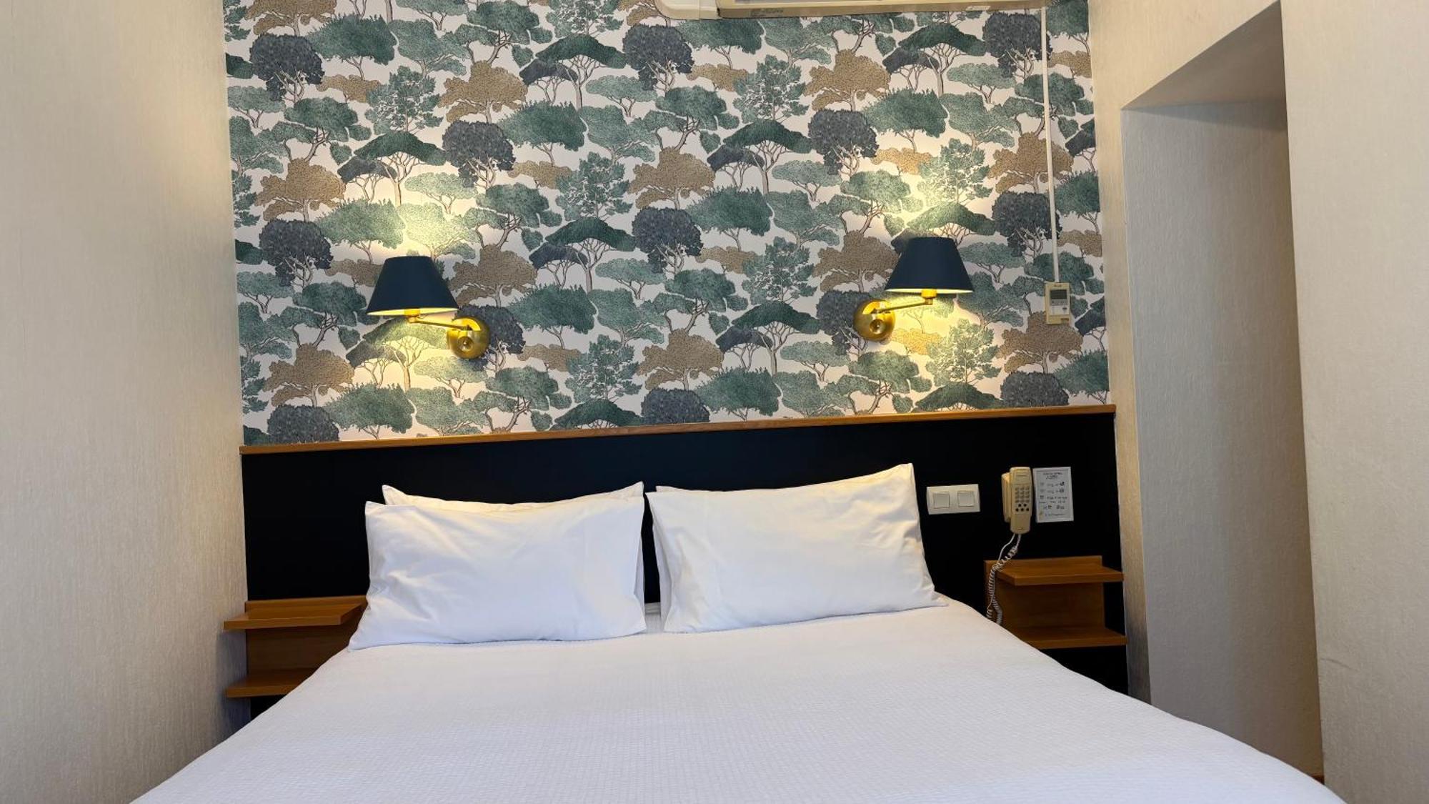 Logis Hotel Restaurant Grand Hotel De Lyon Vals-les-Bains Dış mekan fotoğraf